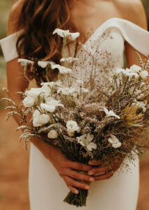 boho bride wedding bouquet idea