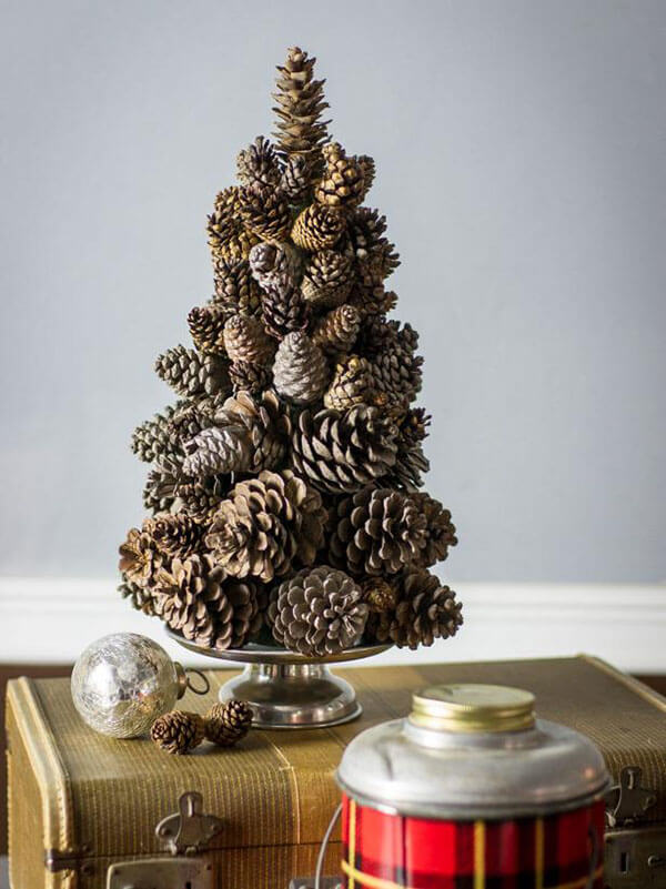 diy natural pine cone christmas tree